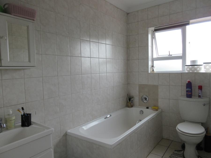 2 Bedroom Property for Sale in West Bank Eastern Cape